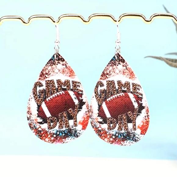 A Just-Jen Fav!!💖 2 Pairs of Women's Leather Game Day Football Earrings!!🏈💖 - Picture 10 of 16